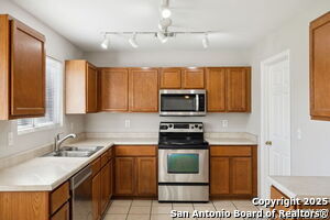 Building Photo - 1647 Spice Spring