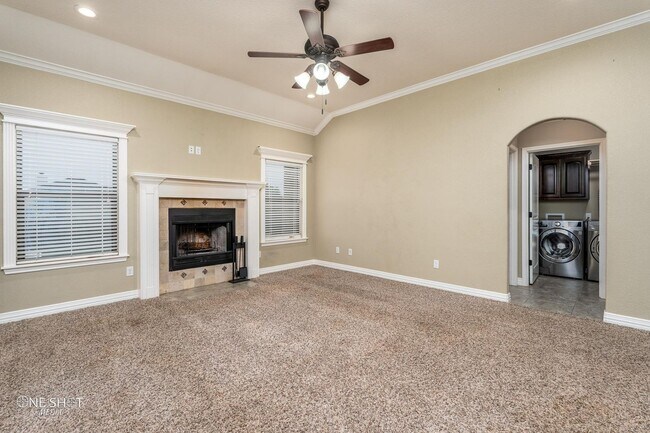 Building Photo - 350 Miss Ellie Ln