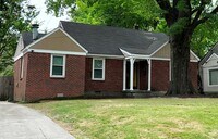 Building Photo - Near Chickasaw Gardens! Split bedroom floor plan! Huge fenced in back yard!