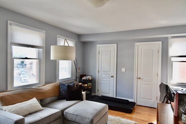 Building Photo - 157 Dorchester St