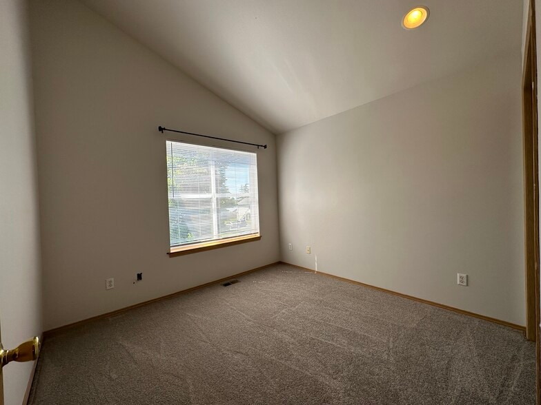 4th bedroom - 3016 Pacific St.