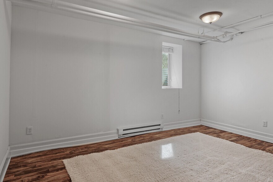 Building Photo - 2449 Pillsbury Ave S