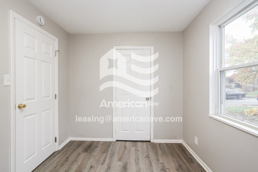 Building Photo - 1511 E Ohio St