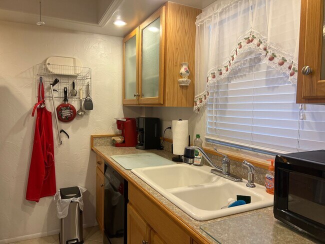 Building Photo - NEW PRICE!  Costa Brava Venice Island 2BR/2BA Condo