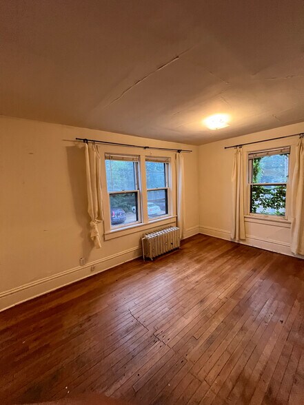 Building Photo - 133 E Gorham St