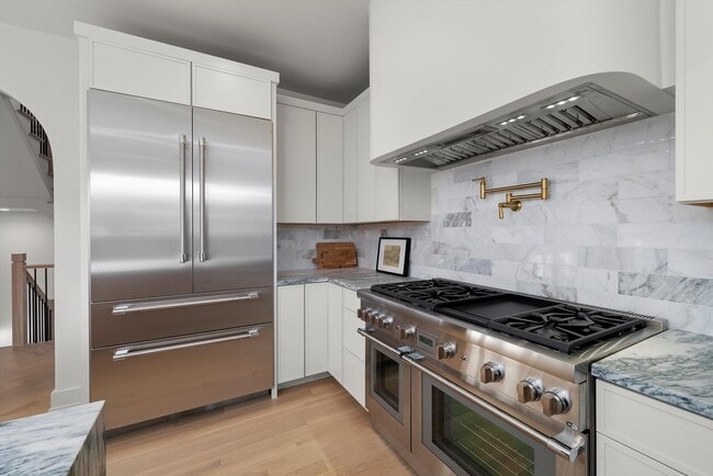 Building Photo - 1037 Belleforte Ave