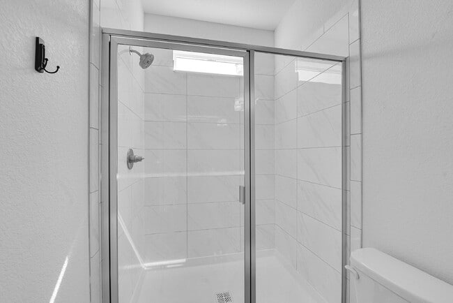 Building Photo - $2,395.00 - $500 OFF First Months' Rent - 3 Bedrooms, 3 Bathrooms, Single Family Home in Commerce...