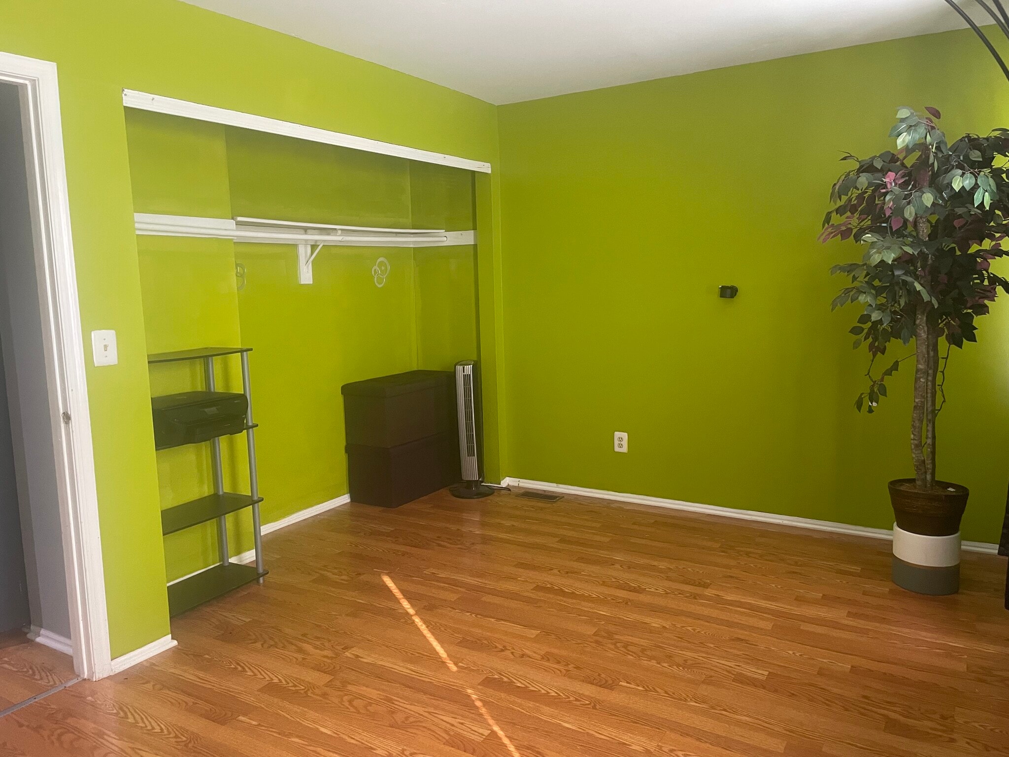 Building Photo - 454 Saint Giles Ct