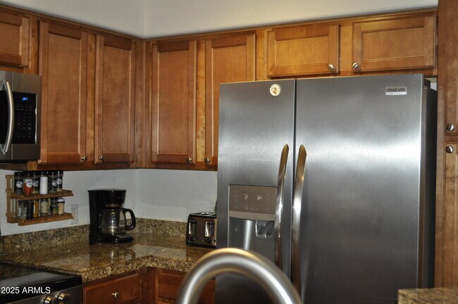 Building Photo - 15095 N Thompson Peak Pkwy