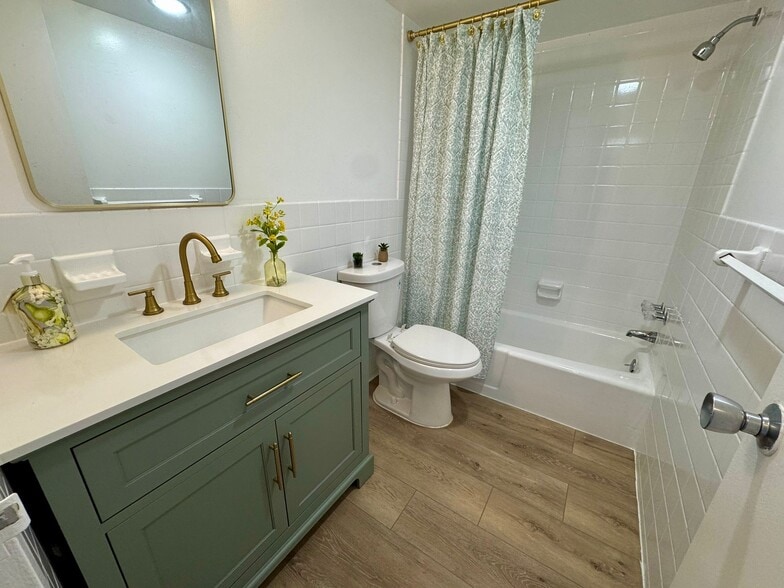 Building Photo - 1111 University Blvd W