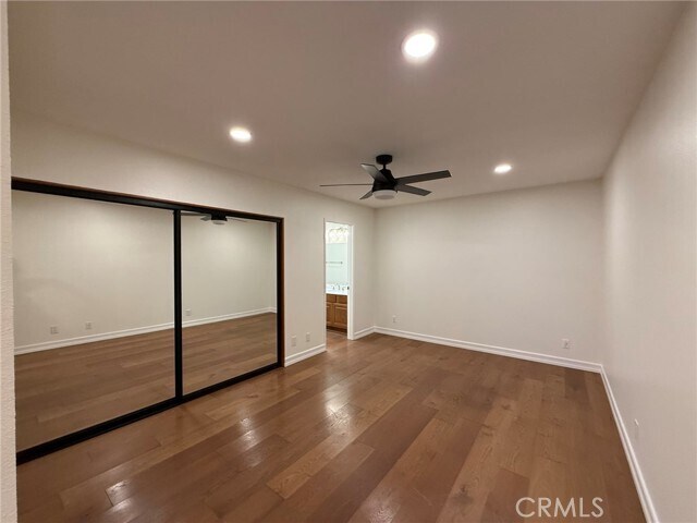 Building Photo - 860 Calle del Sol