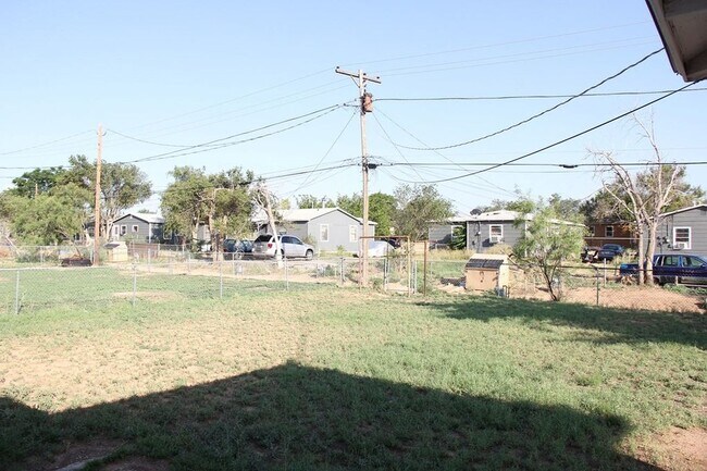 Building Photo - 1500 Tucson Rd