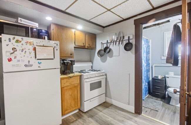 Building Photo - NT - 2342 Stratford