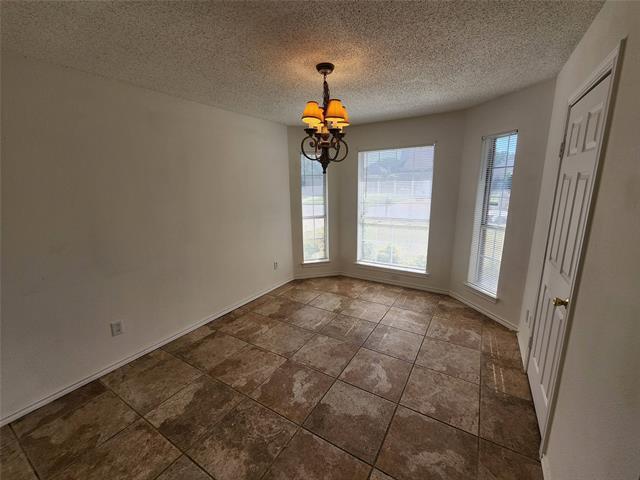 Building Photo - 2131 Ridgecliff Dr