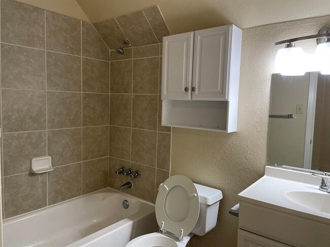 Building Photo - 8603 Fathom Cir