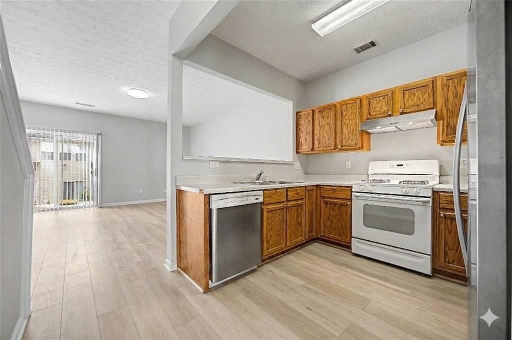 Building Photo - 1212 Penhurst Way