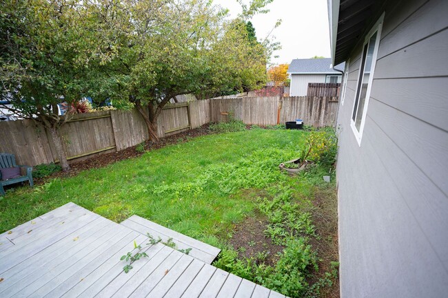 Building Photo - Single Family Home in McKinleyville!