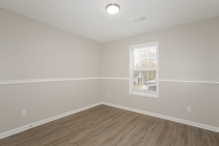 Building Photo - 715 Heritage Ridge Dr