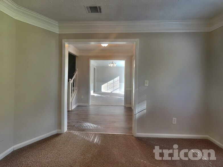 Building Photo - 4020 Brittan Glade Trail
