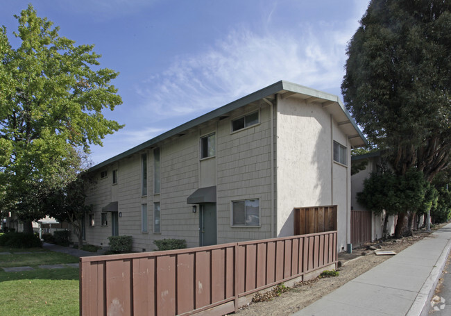 Building Photo - Menclair Apartments
