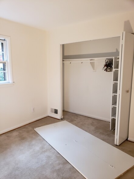 Fresh paint everywhere, CleanCarpetarpet - 1112 Dunoon Rd
