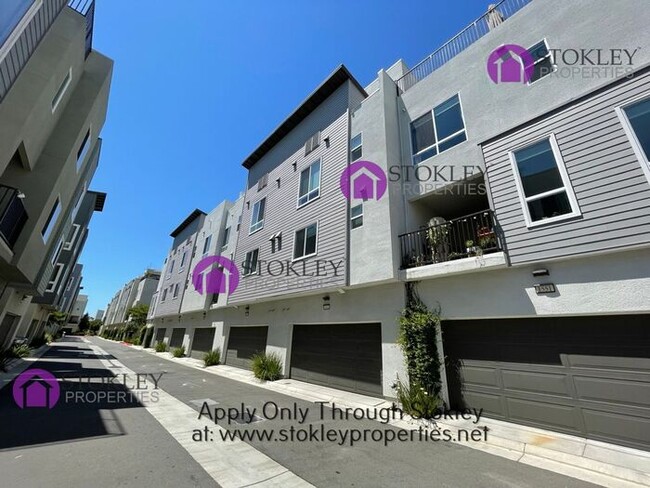 Building Photo - 1543 Longitude Dr