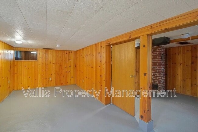 Building Photo - 1760 Winter St SE