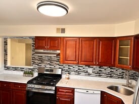 Building Photo - 8401 Hana Rd