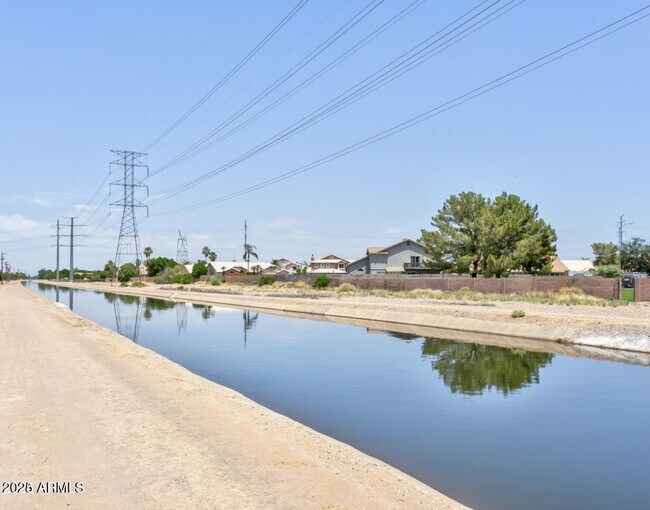 Building Photo - 3426 E University Dr