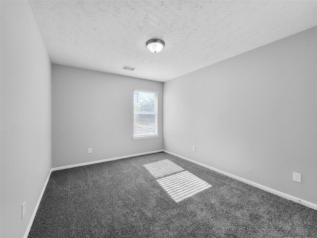 Building Photo - 13618 Cedar Point Dr