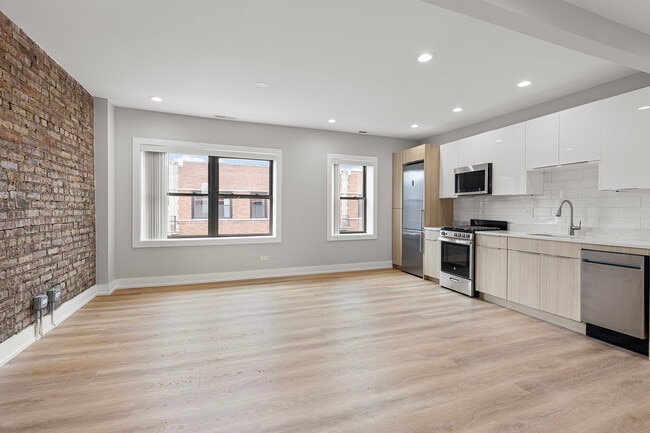 Building Photo - 1548 W Juneway Terrace