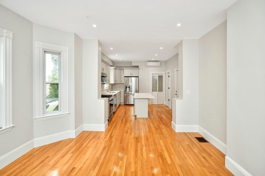 Building Photo - 20 Thornley St