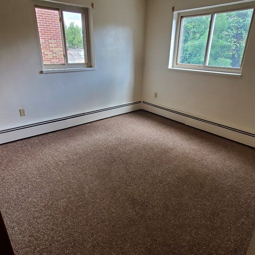 Bedroom 2 - 540 Imo Dr