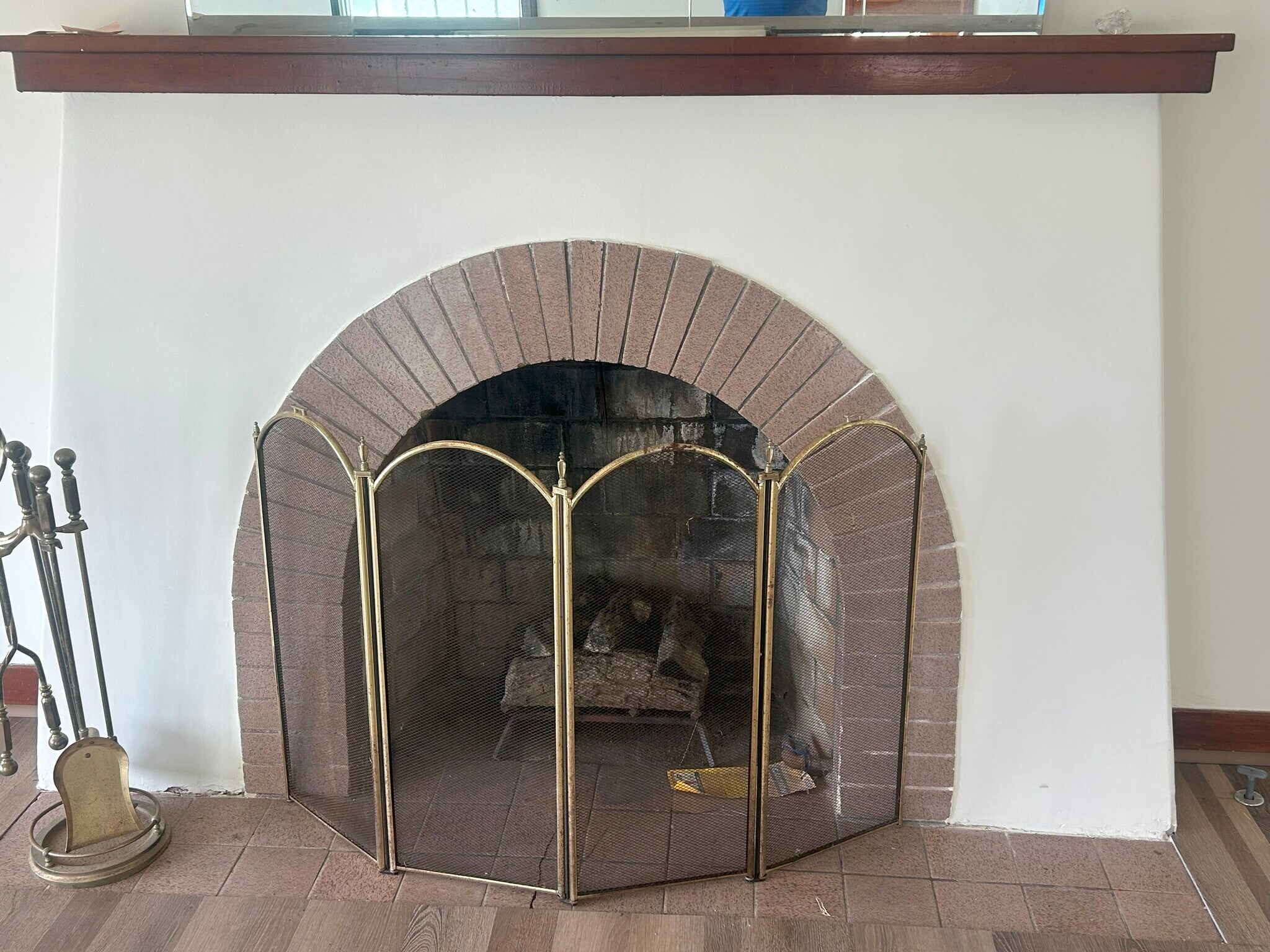 Fireplace - 643 Manchester Ter