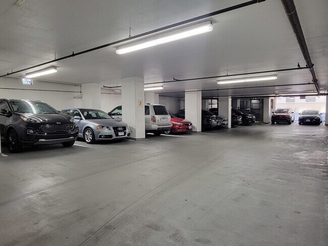 Building Photo - 45 E Chicago Ave