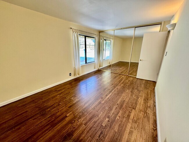 Building Photo - 4367 Nelson Dr
