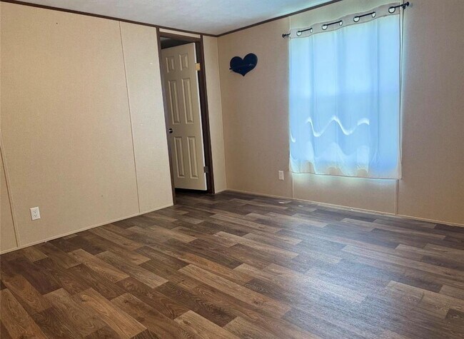 Building Photo - 104 Dockal Dr