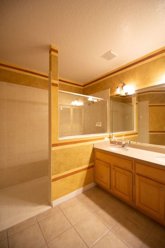 Building Photo - 9416 Myrtle Creek Ln