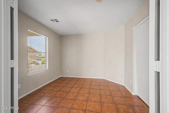 Building Photo - 8133 W Magnolia St