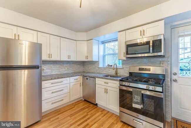 Building Photo - 1243 N Palethorp St