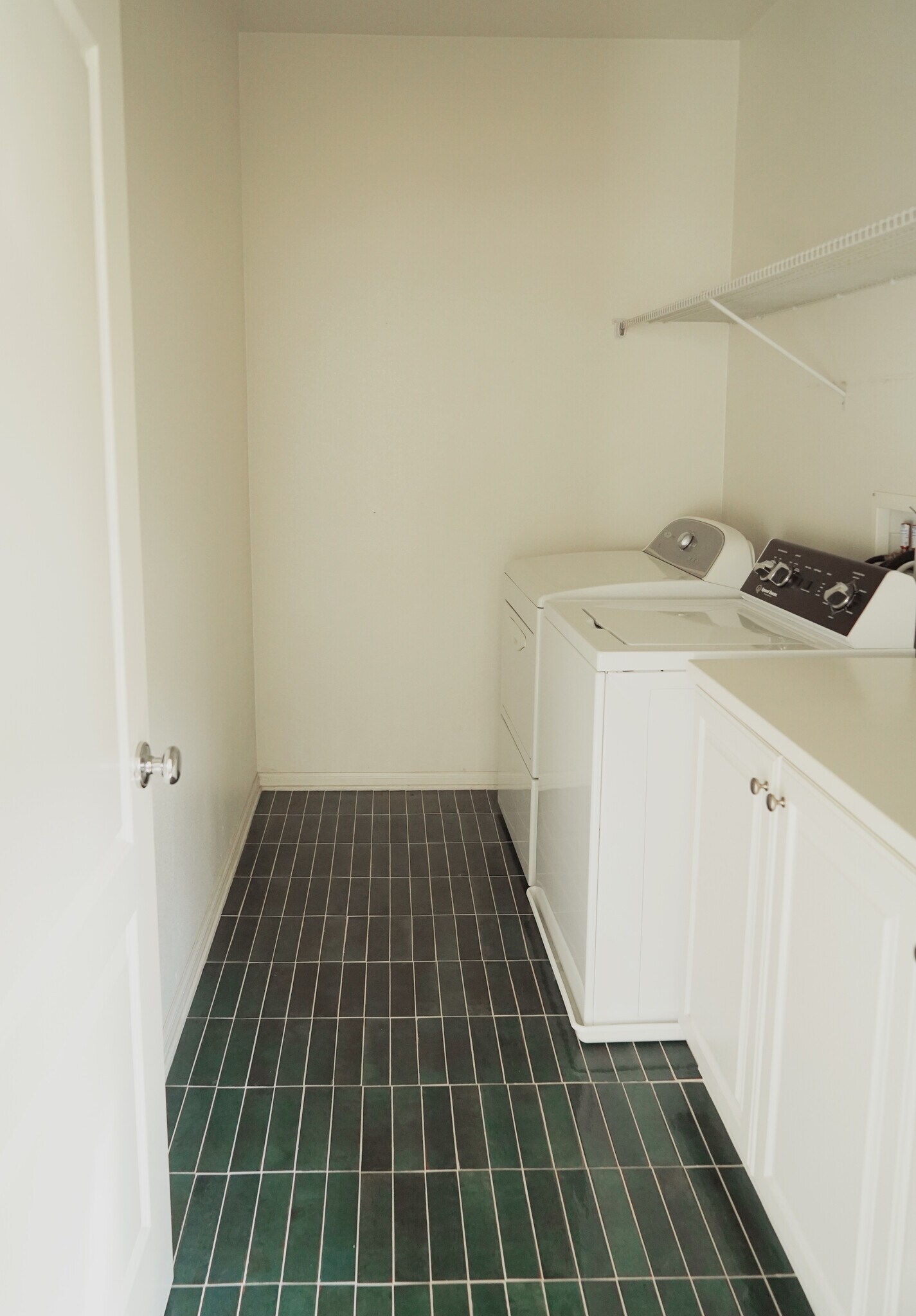 Laundry Room - 951 N Sunrise Ln
