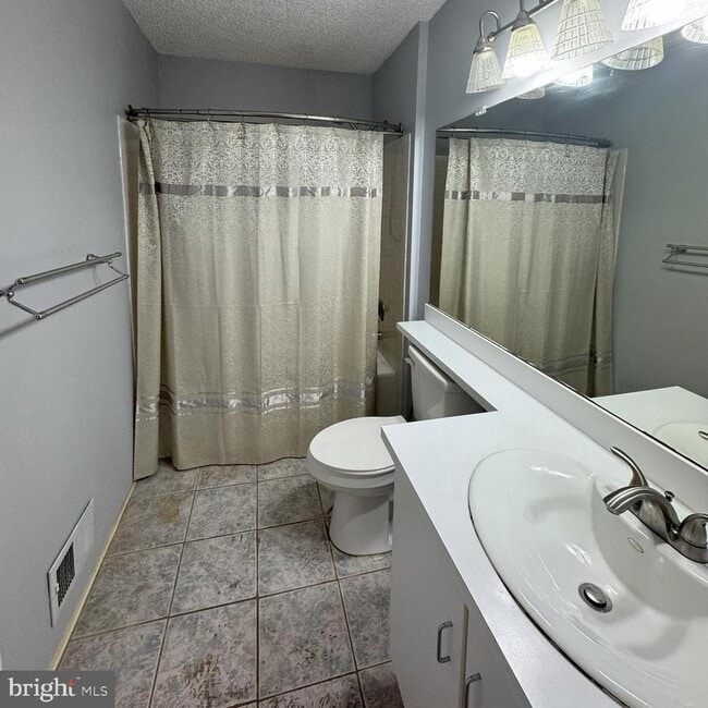 Building Photo - 32 Scherer Ct