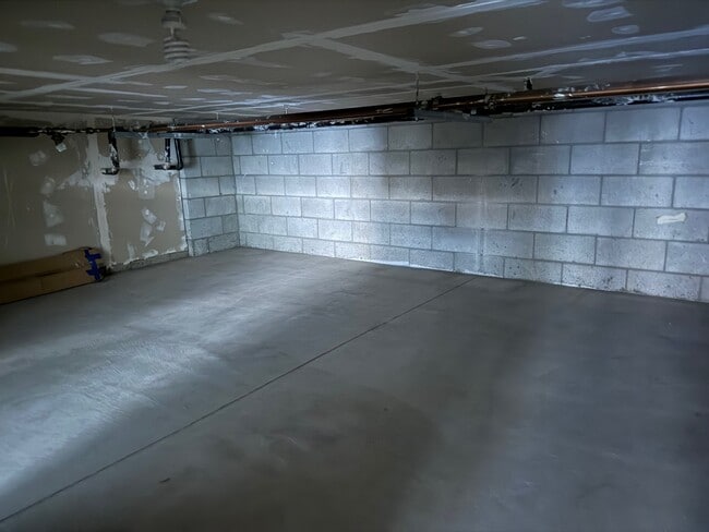 Building Photo - 12613 El Camino Real