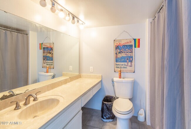 Building Photo - 805 4th Ave