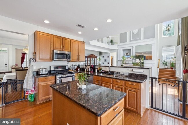 Building Photo - 4843 Montega Dr