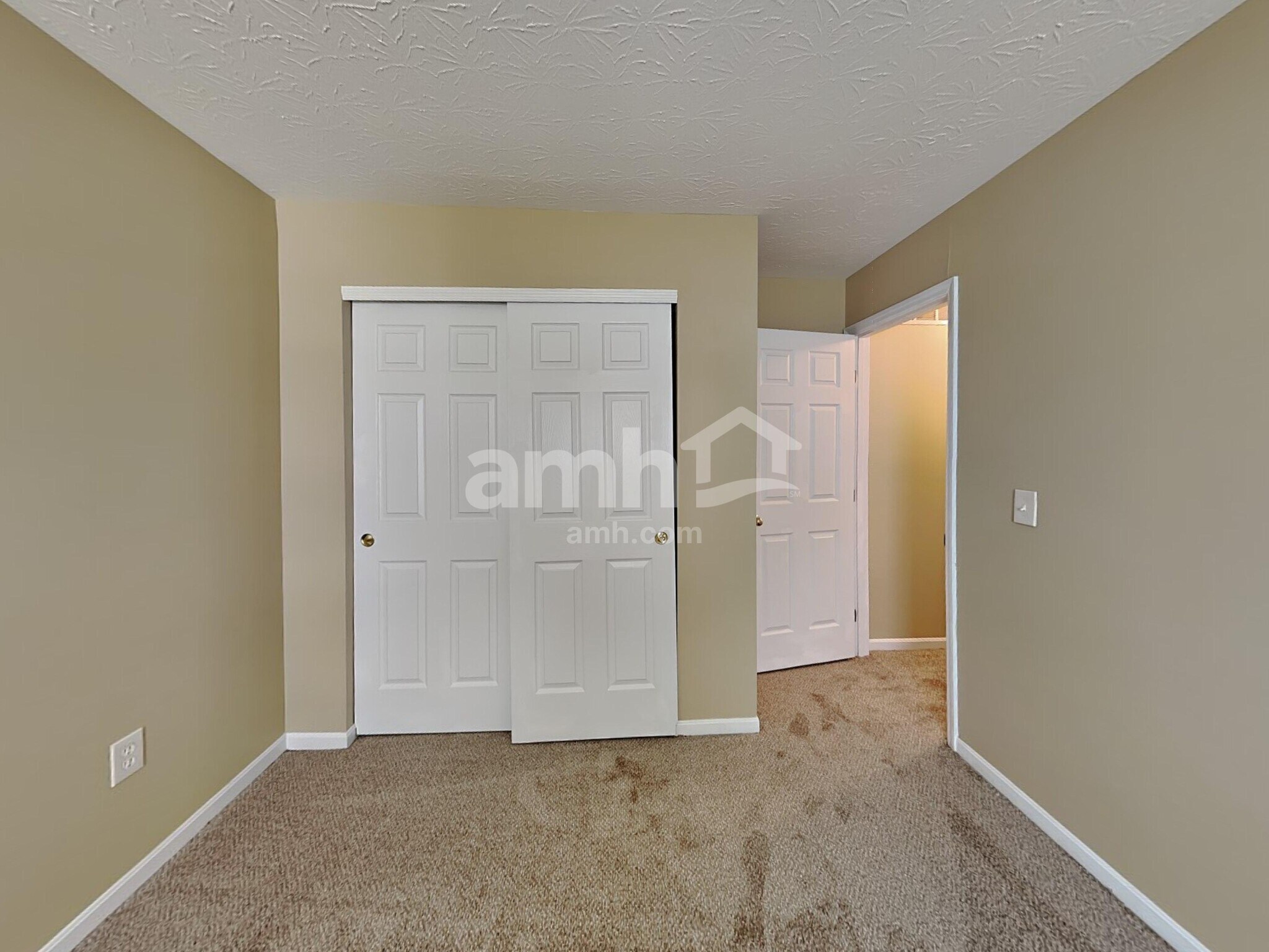 Building Photo - 6083 Weber Oaks Dr