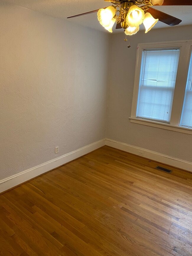 Building Photo - 208 N Nansemond St