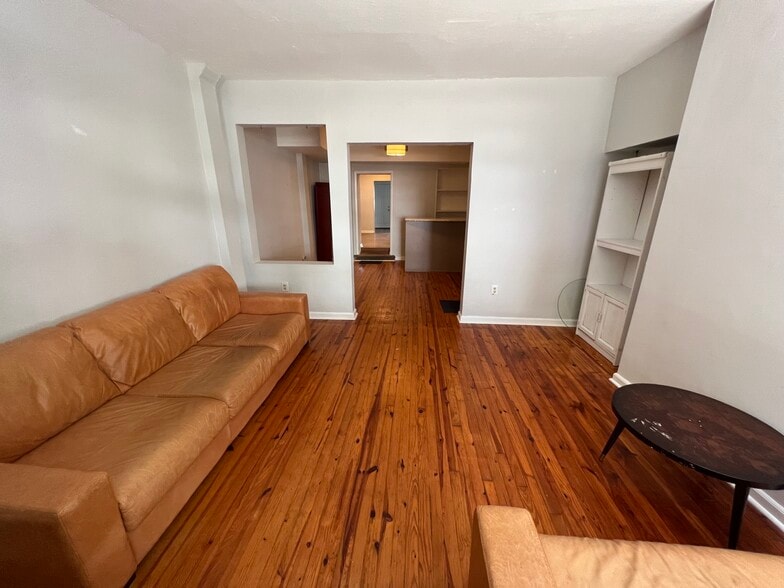 living area - 4346 Cresson St