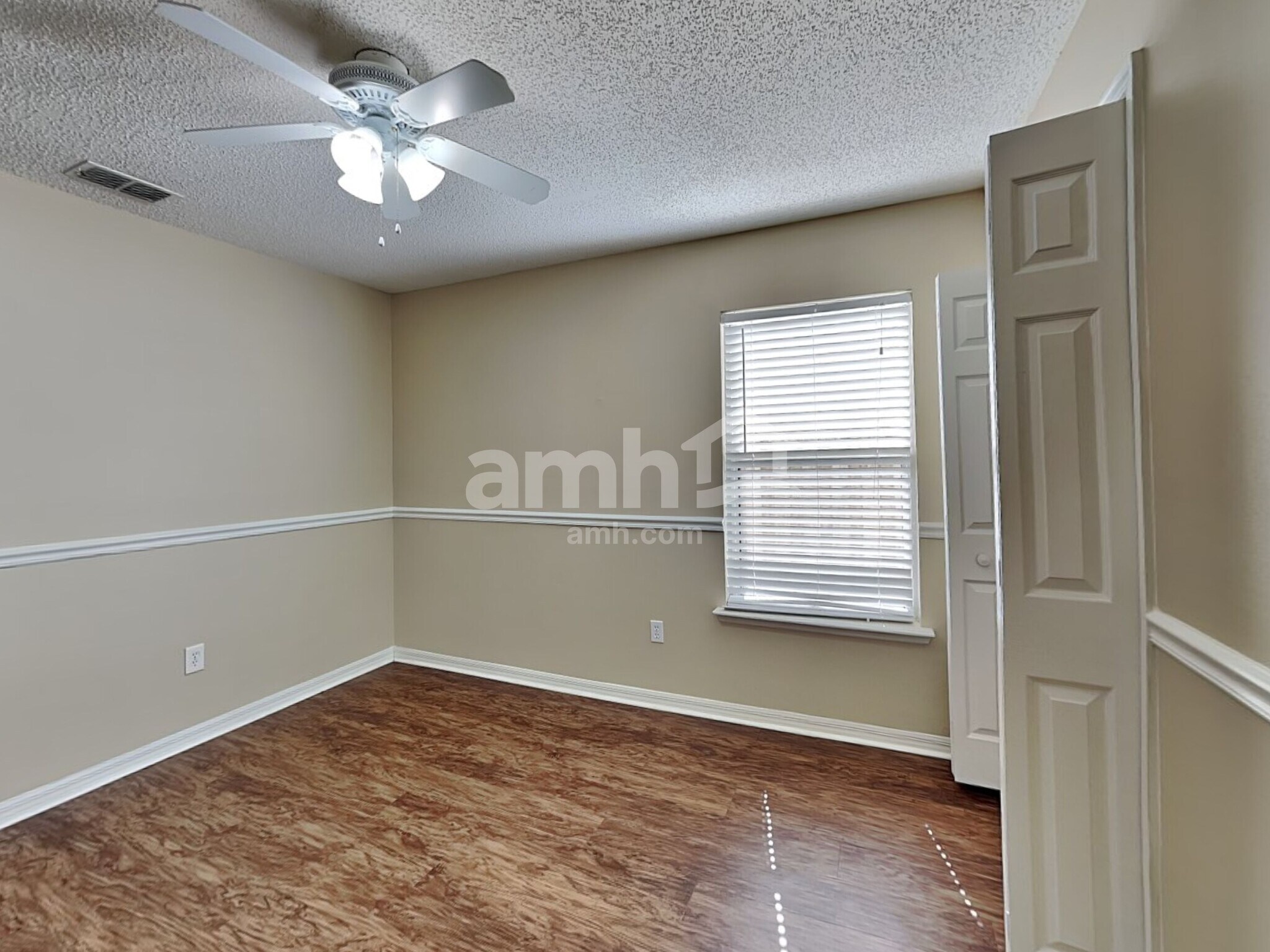 Building Photo - 1757 Chandelier Cir E