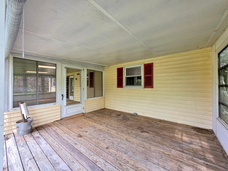 Building Photo - 909 Hannah Dr